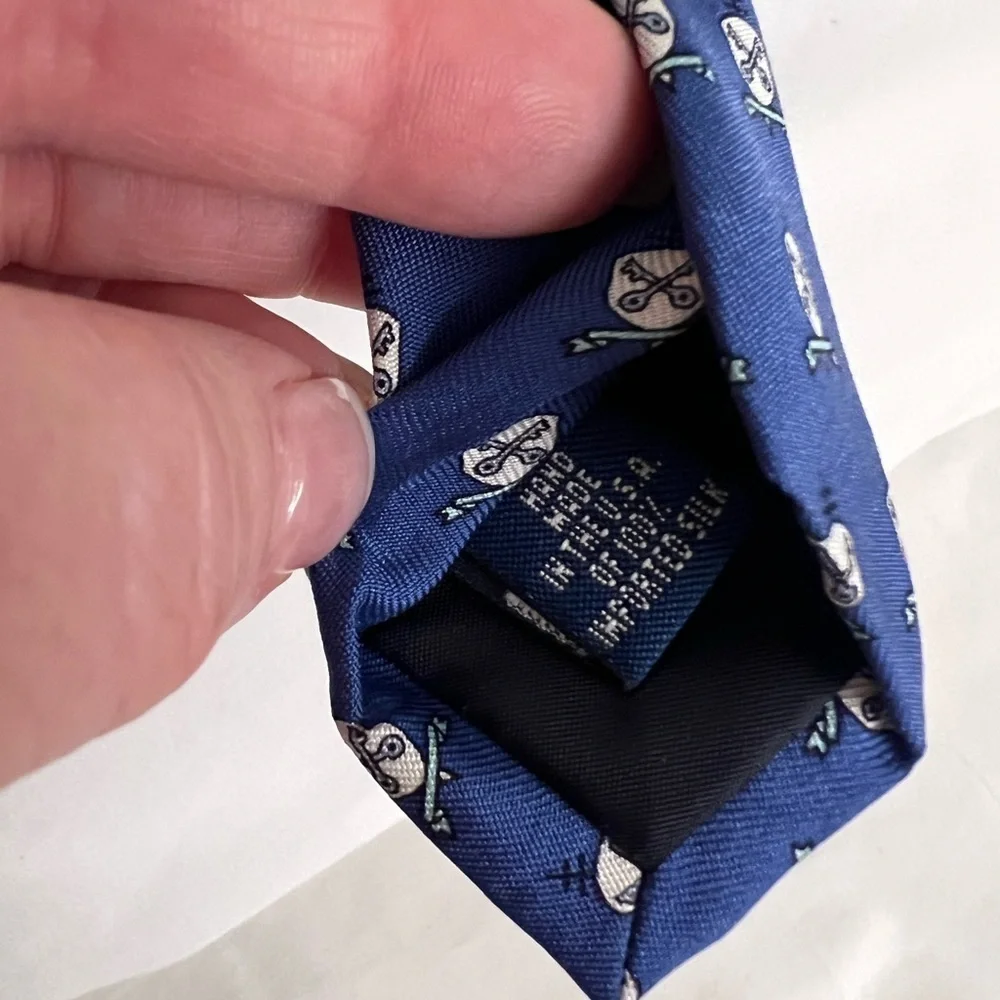 Vineyard Vines Silk Tie Blue Crest Print